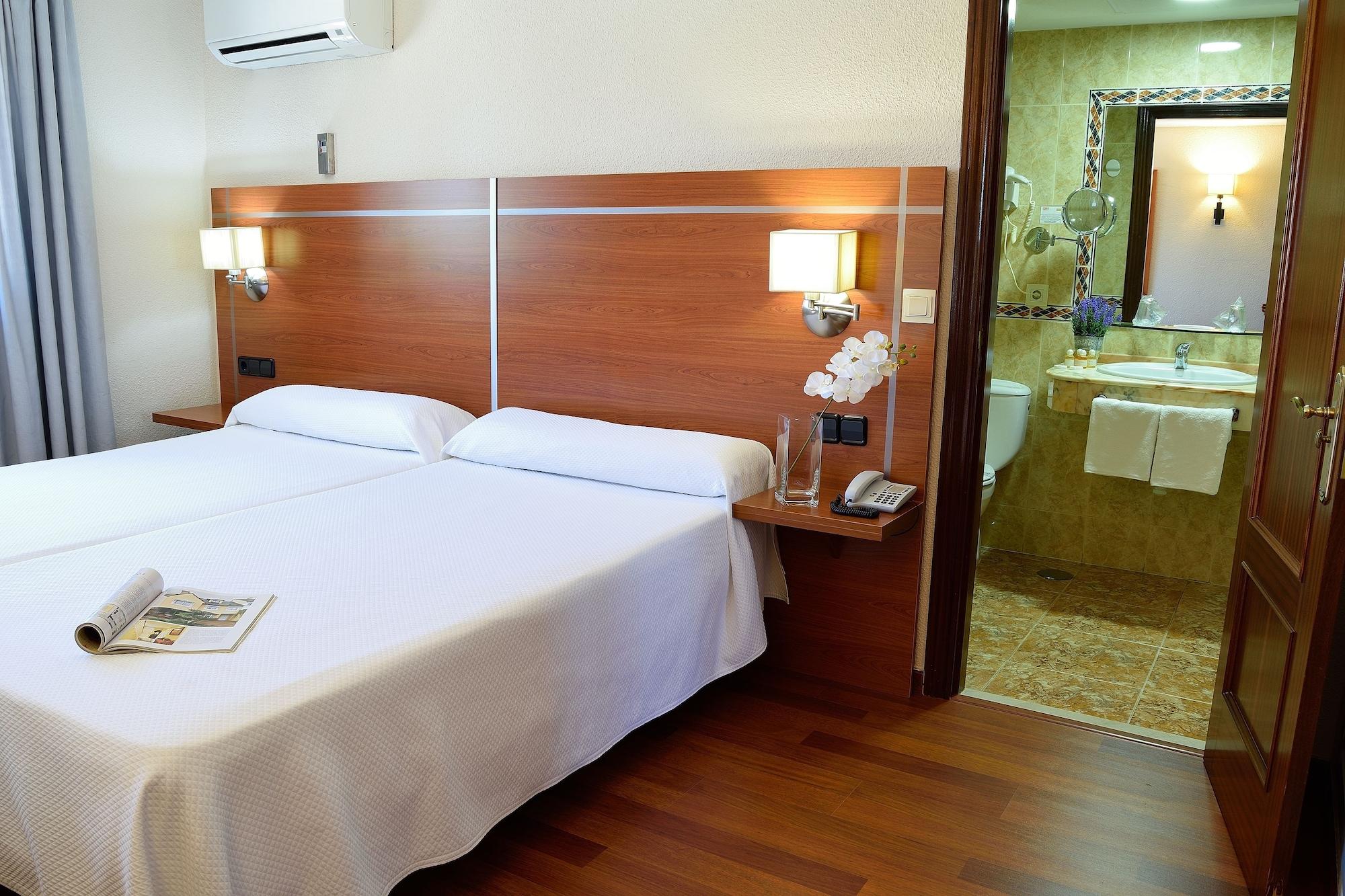 Hotel Mari Carmen Guadix Exterior photo