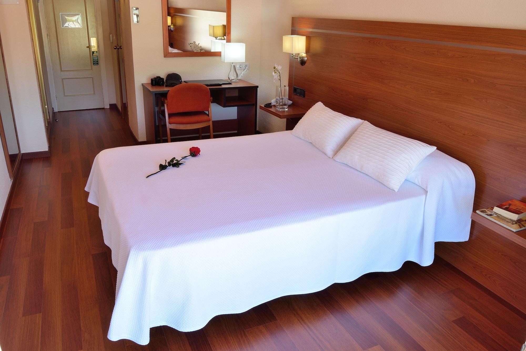 Hotel Mari Carmen Guadix Exterior photo