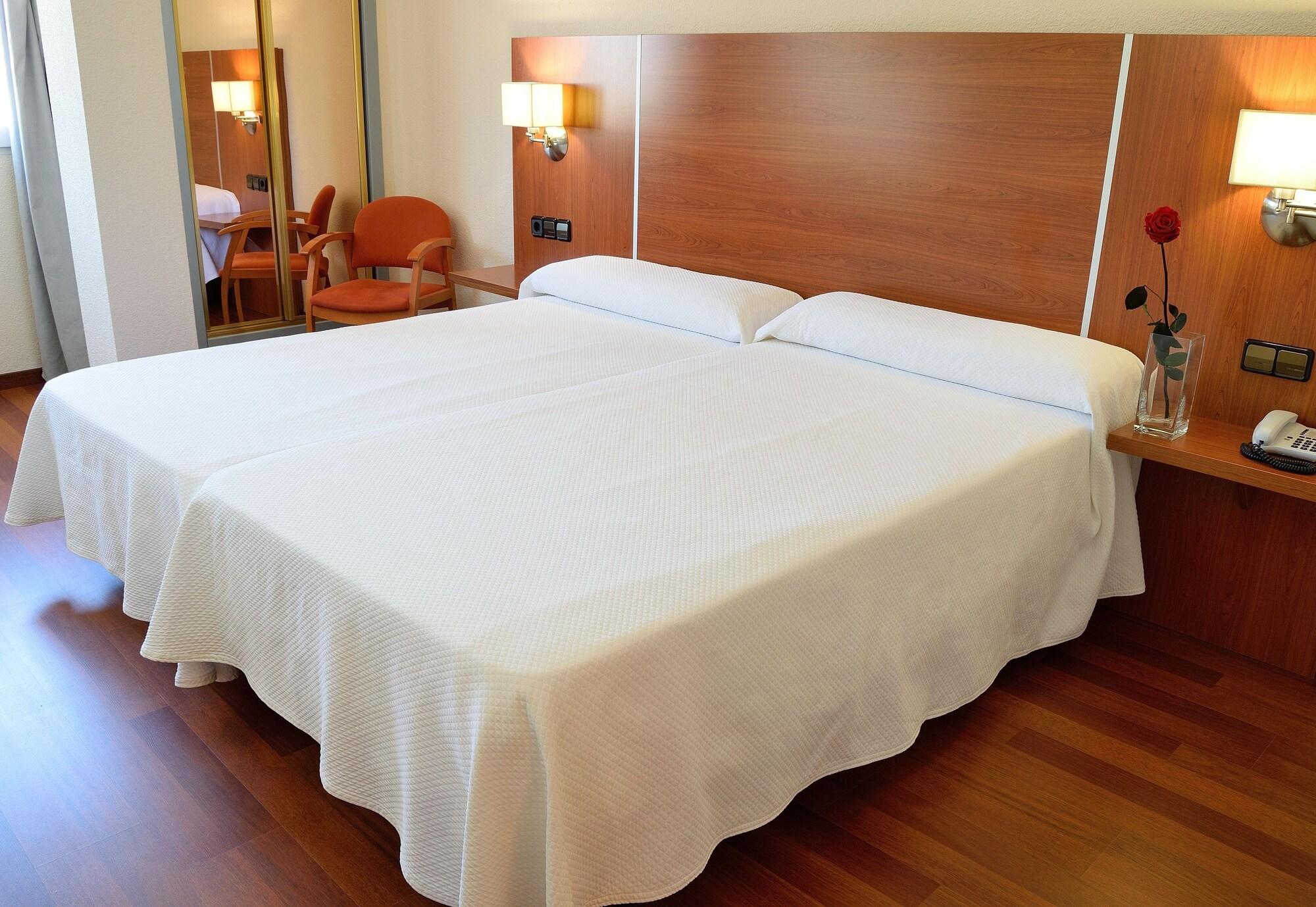 Hotel Mari Carmen Guadix Exterior photo