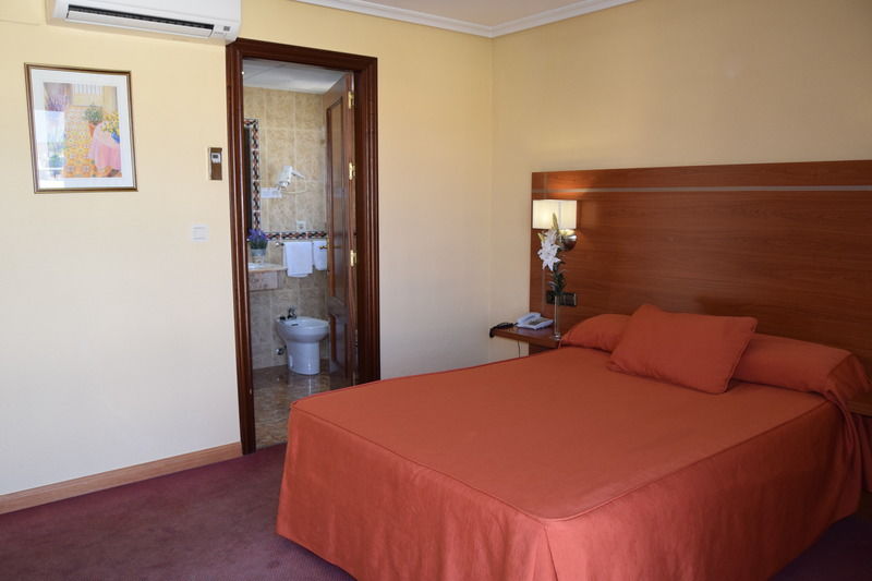 Hotel Mari Carmen Guadix Exterior photo