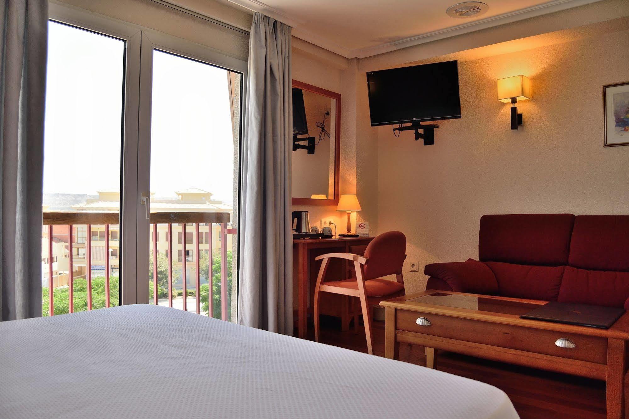 Hotel Mari Carmen Guadix Exterior photo